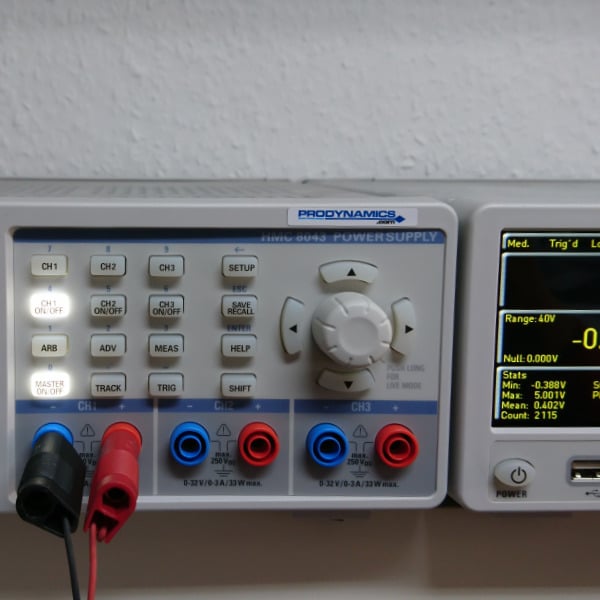 Hochwertige Messgeräteausstattung der Prodynamics Werkstatt für Prüfung, Justierung und Reparatur der Sensoren